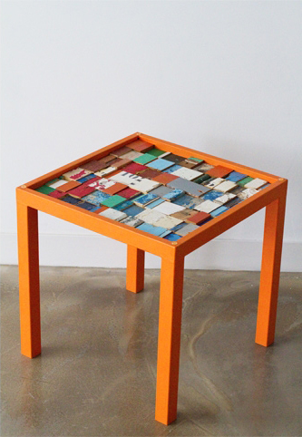 Table basse laquée orange