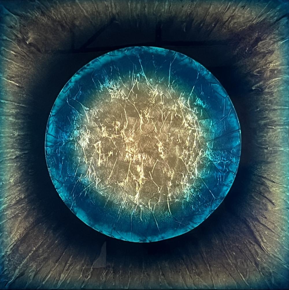 Blue atom